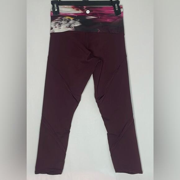 Lululemon wonder under Bordeaux drama 7/8 leggings in purple - Picture 2 of 8